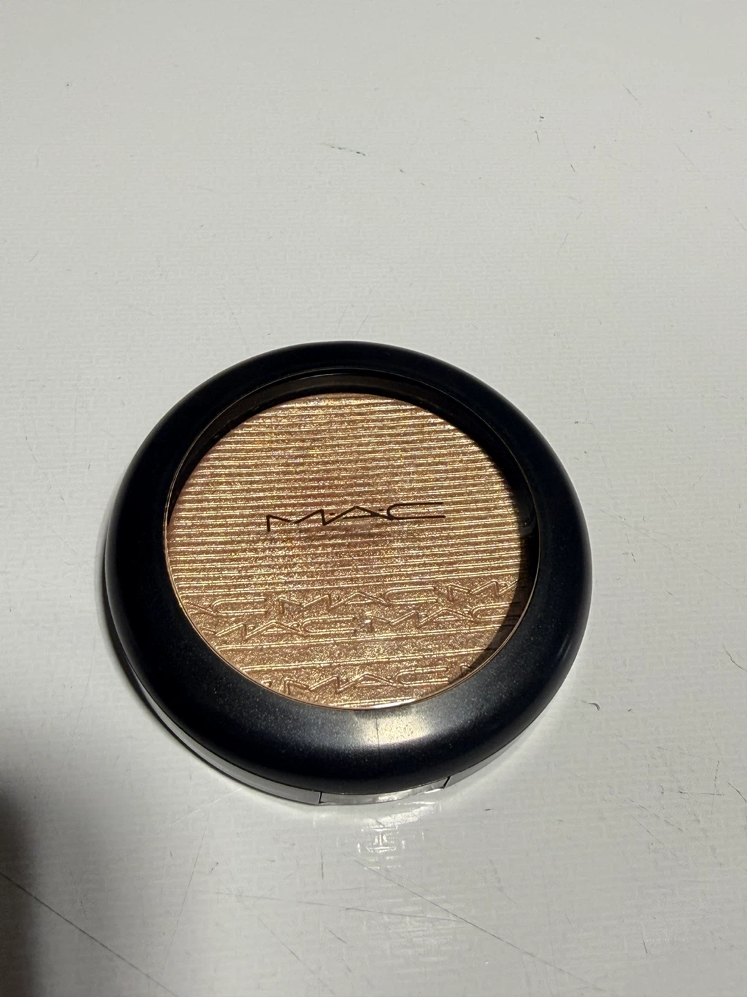 MAC Whisper of Gilt Extra Dimension Skinfinish Highlighter - photo 2