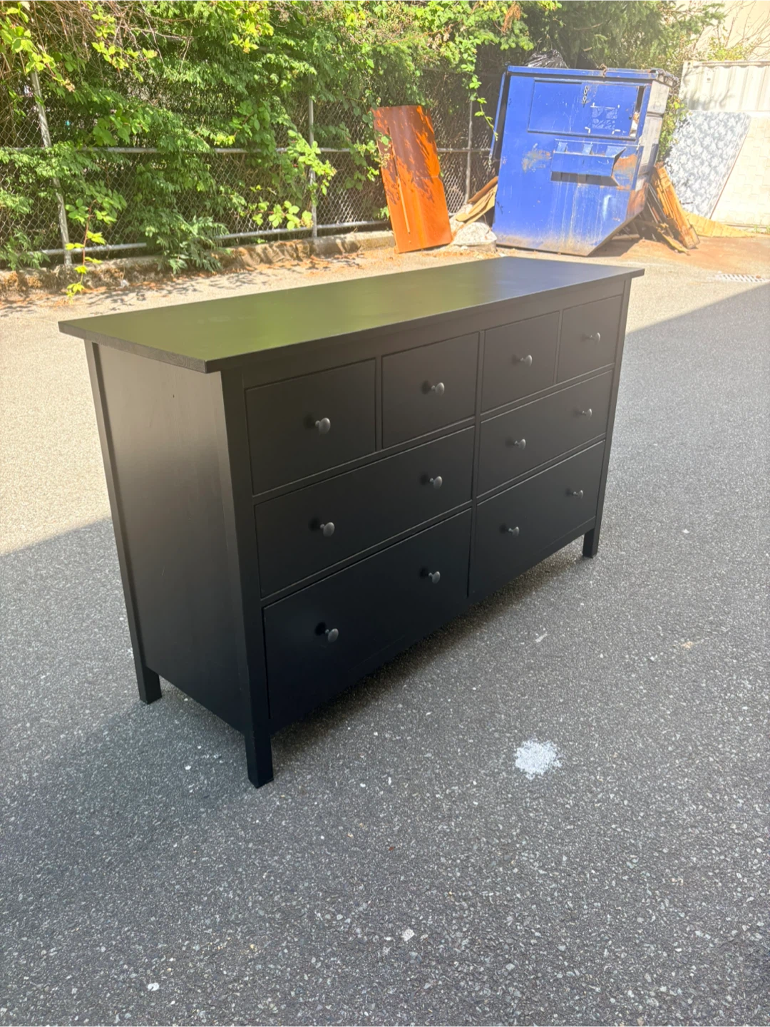 Delivery available- hamnes dresser - photo 2