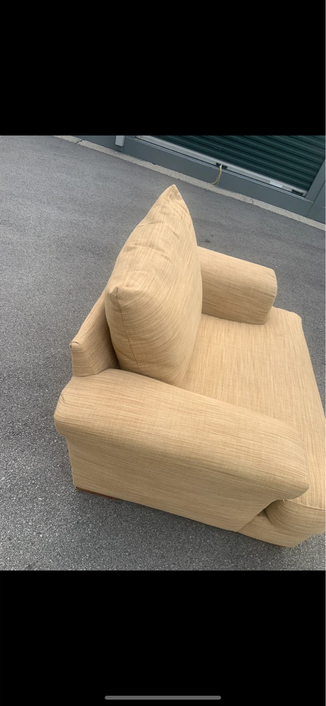 Tan Textured Armchair. Over-size-chair and a half - photo 3