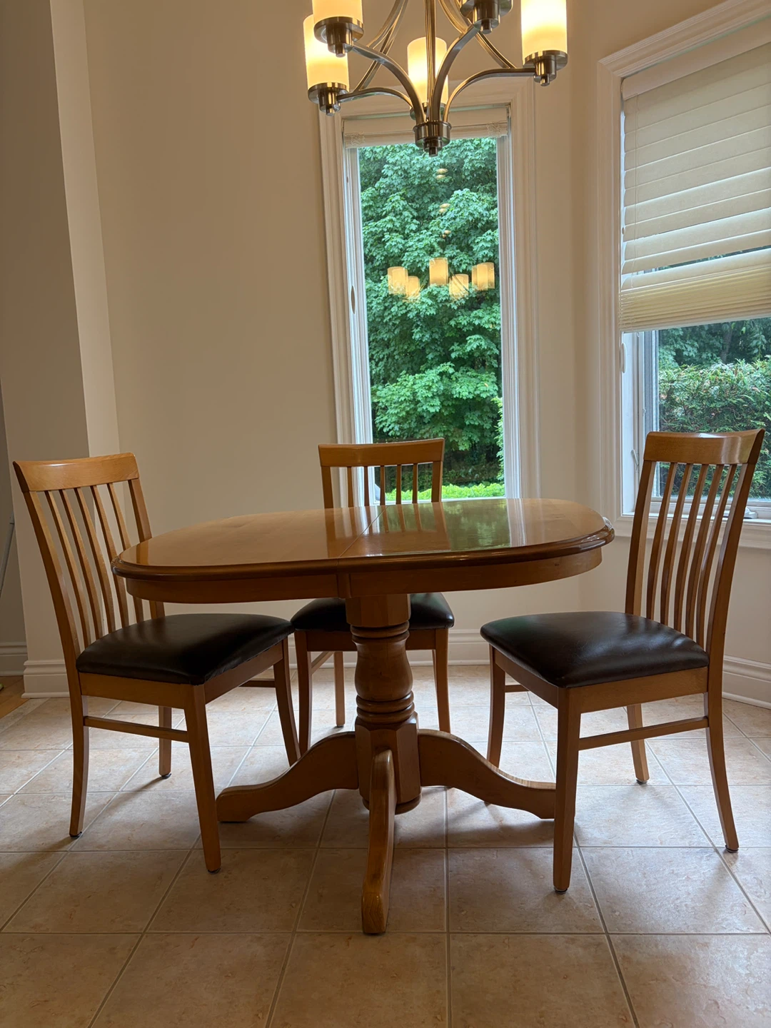 Kitchen or dining room table with 6 chairs - photo 2