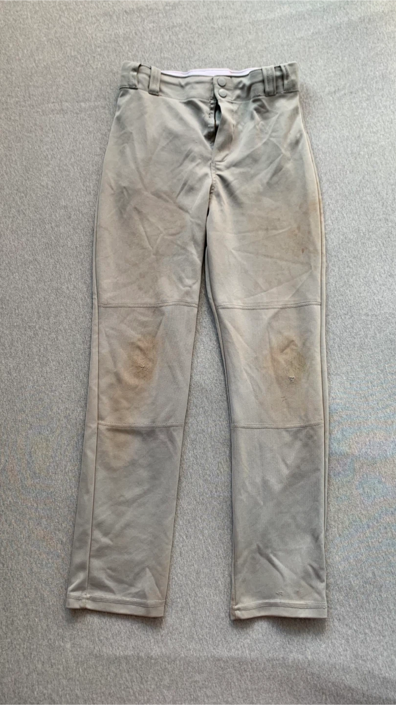 Youth Baseball Pants ~ Size XL NEEDS WASHING + HOLES ON KNEES