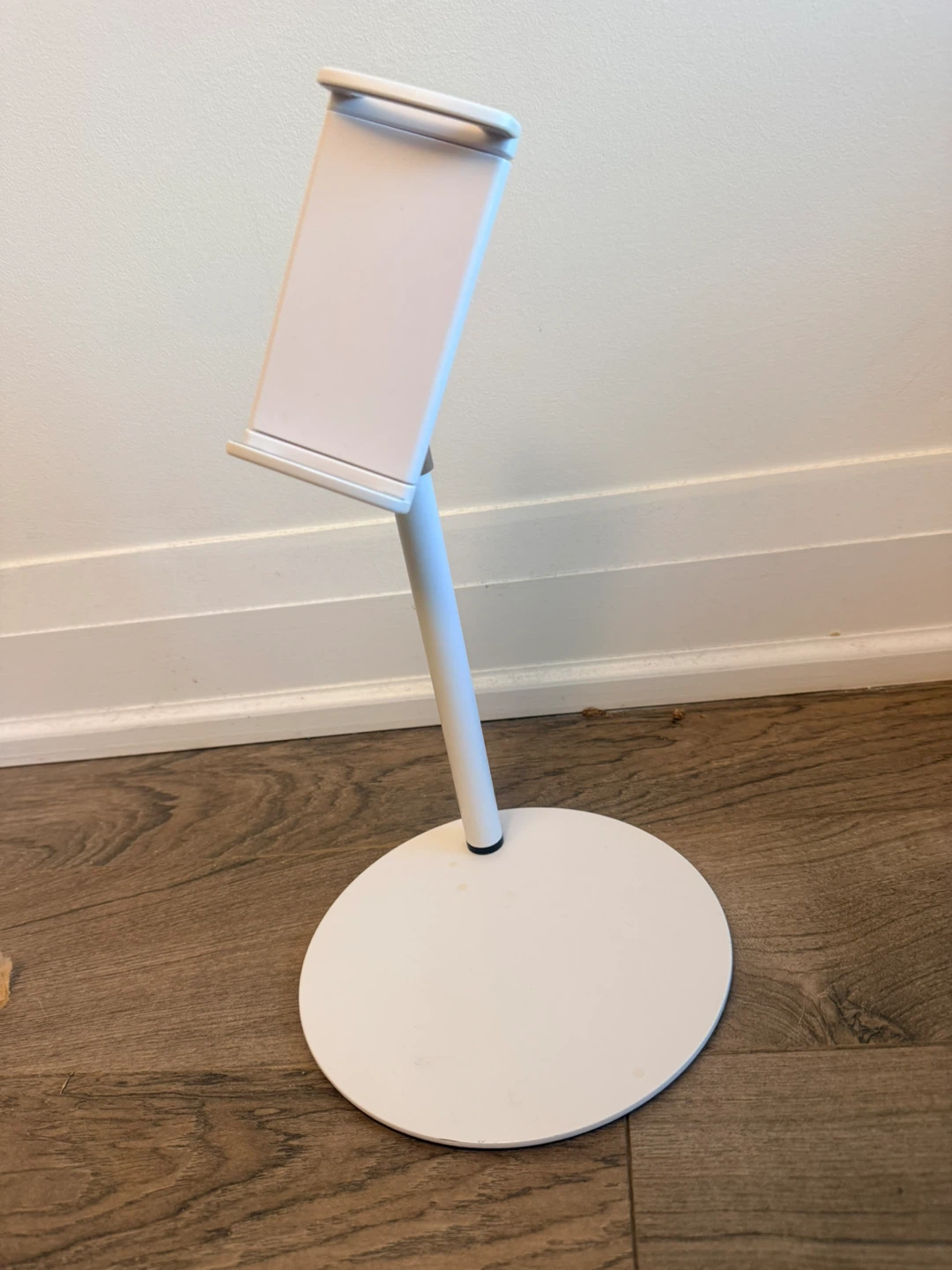 White Adjustable Tablet/Phone Stand - photo 5