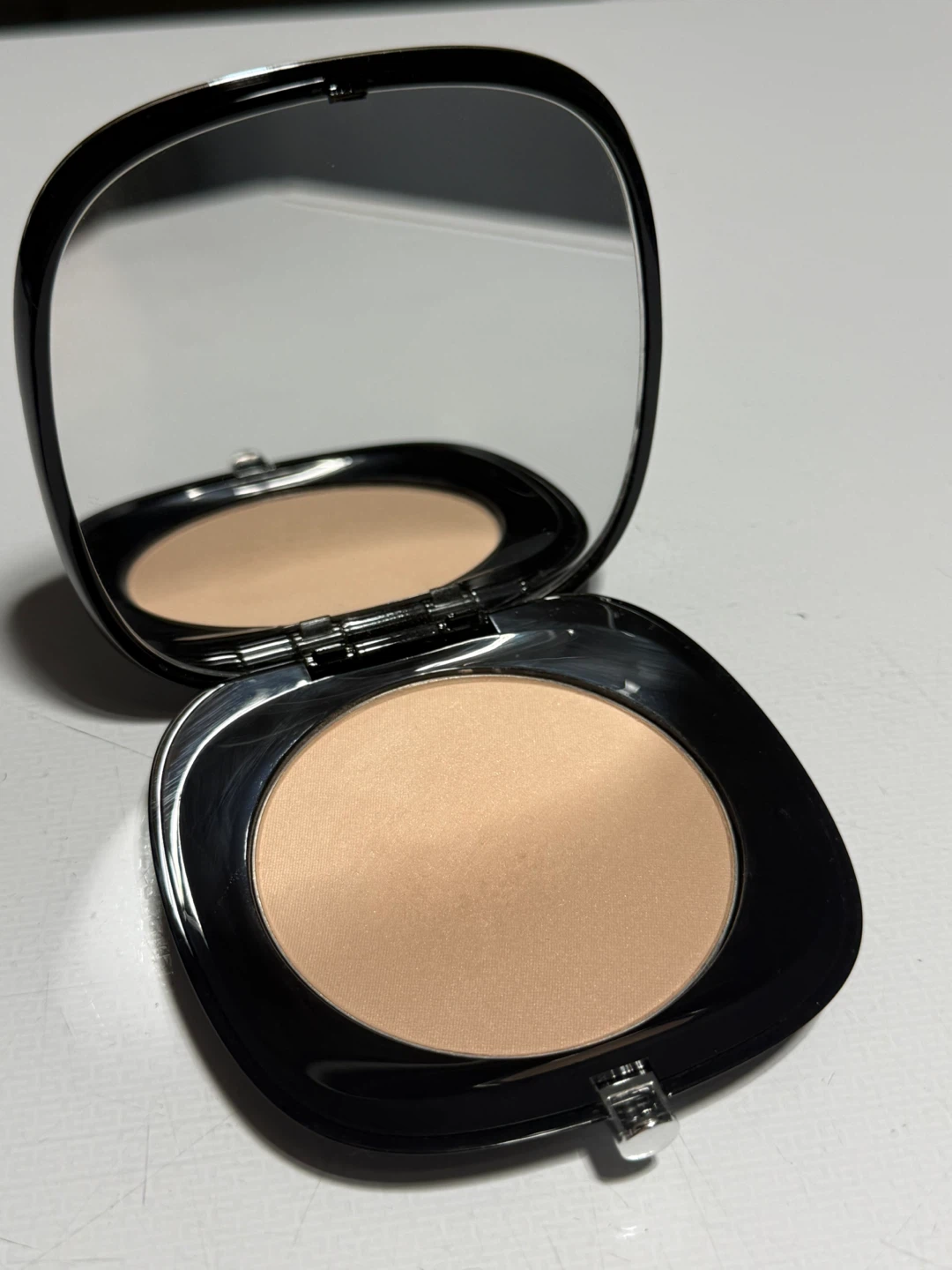 Marc Jacobs Accomplice Instant Blurring Beauty Powder 50 Ingénue