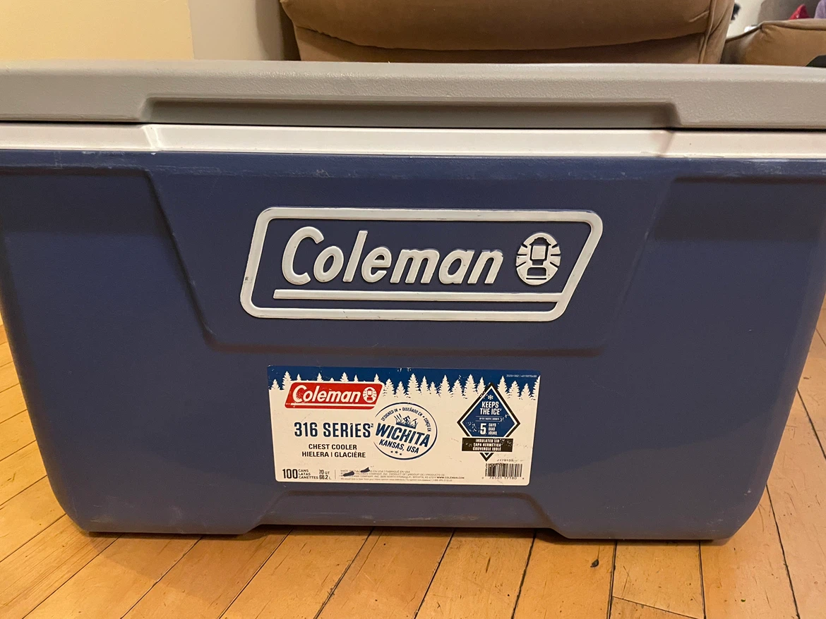 Coleman 316 Series cooler  - 100 Cans