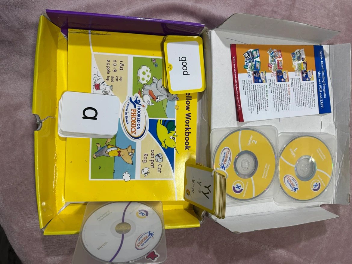 Hooked on Phonics Kindergarten Learn to Read Kit