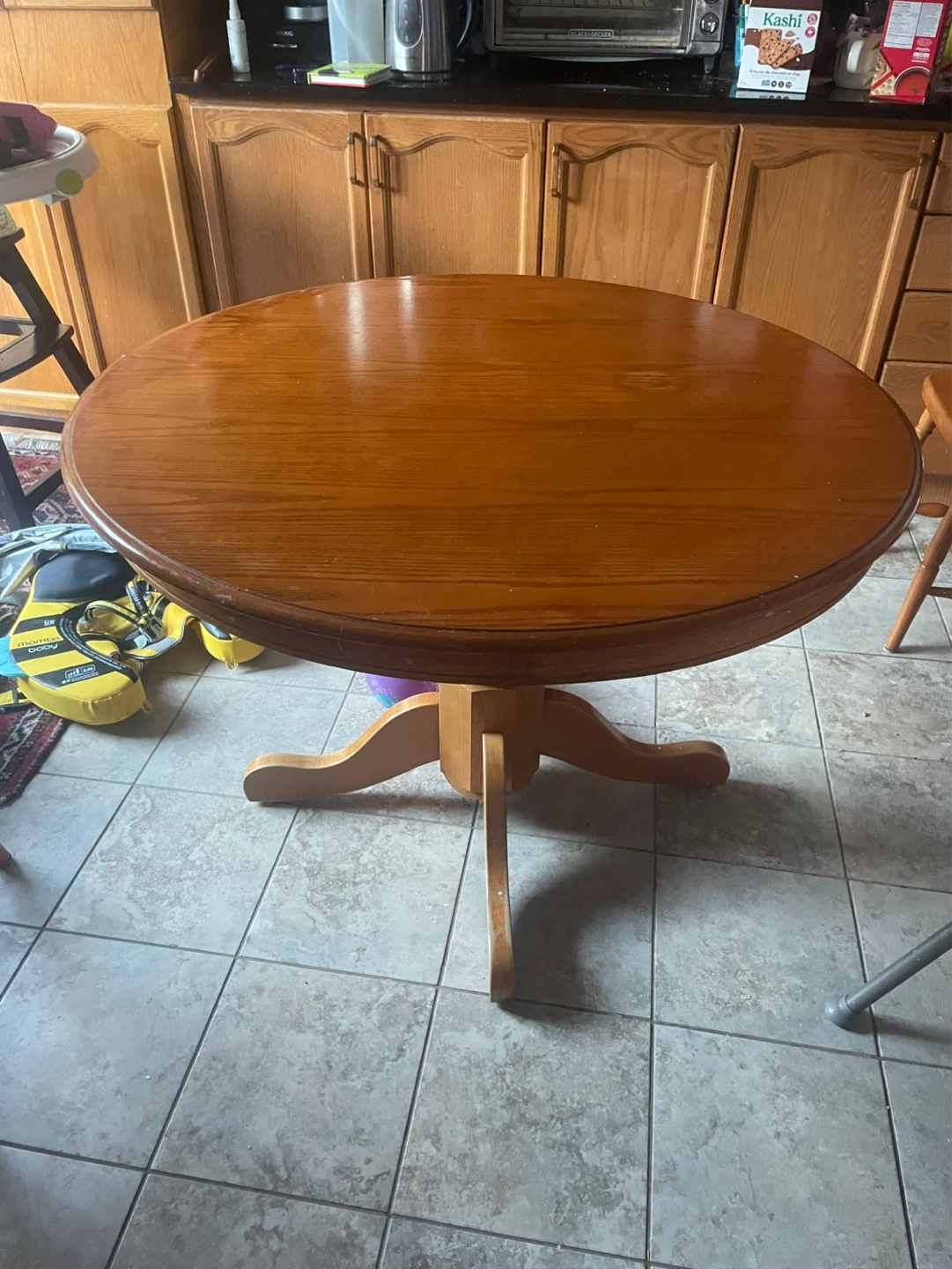 Round Pedestal Dining Table