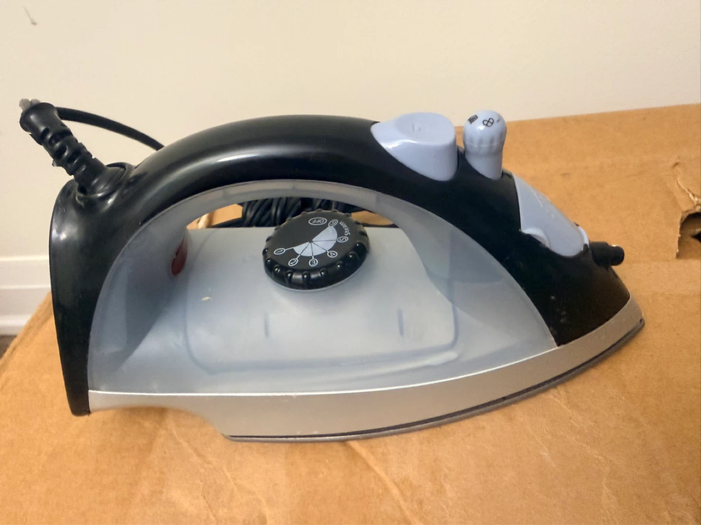 Cookinex Steam Iron - photo 3