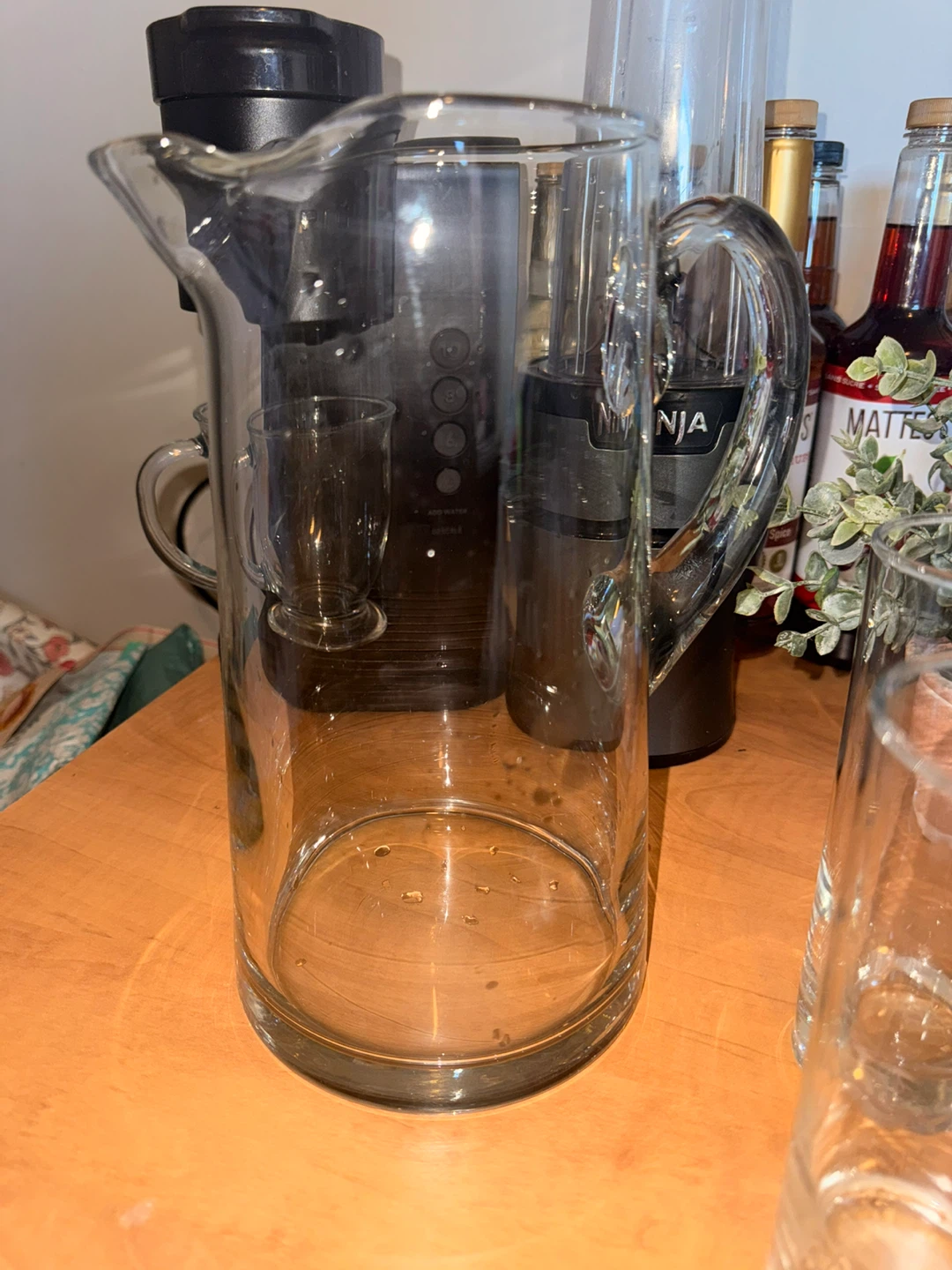 European Glass Pitcher with 4 Highball Tumblers - photo 3