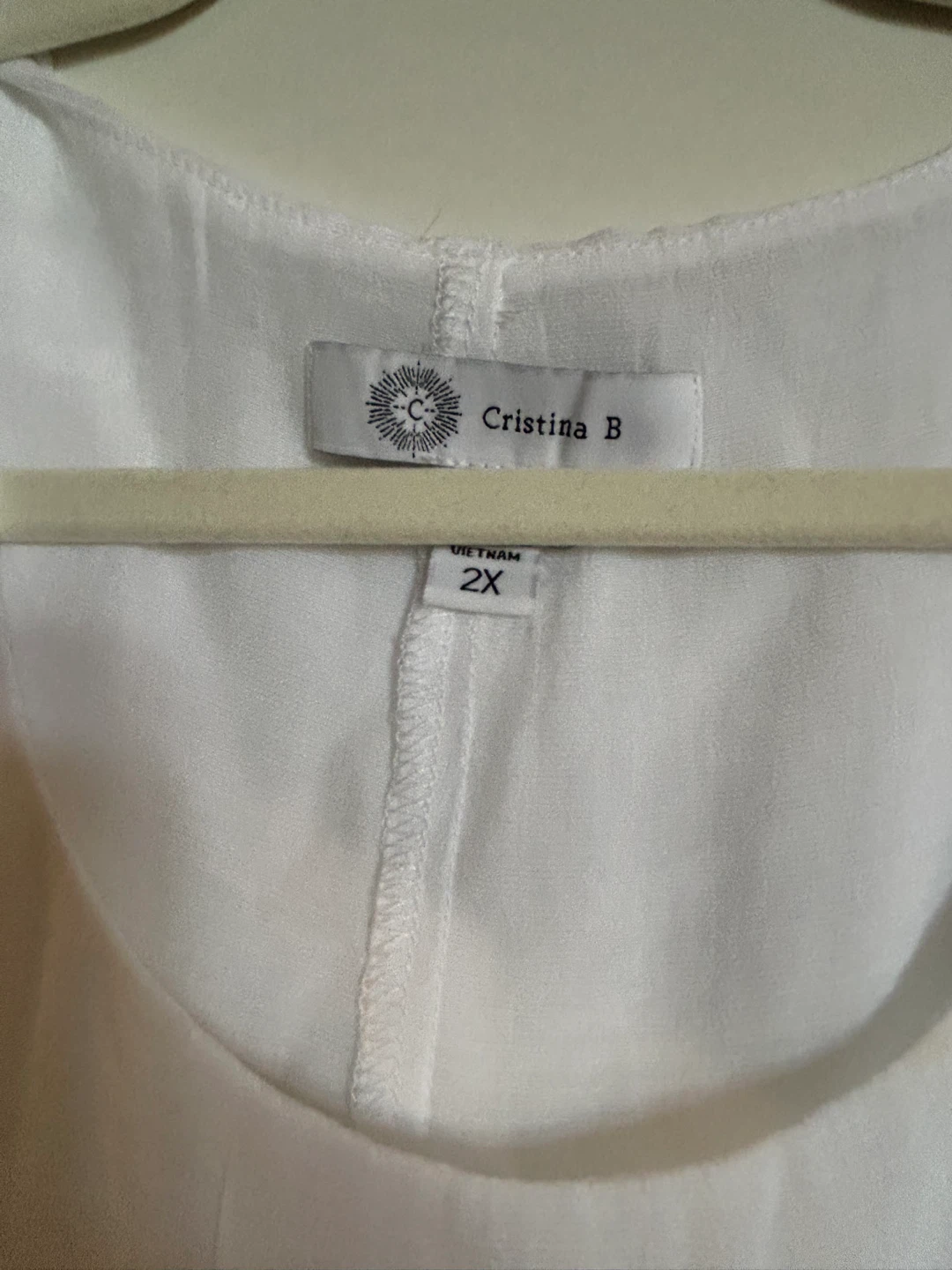 White flowy plus size sleeveless top - size 2X - photo 2