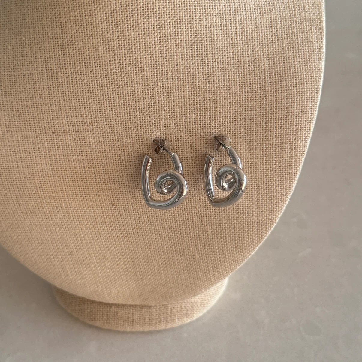 Heart Swirl Hoop Earrings - photo 3