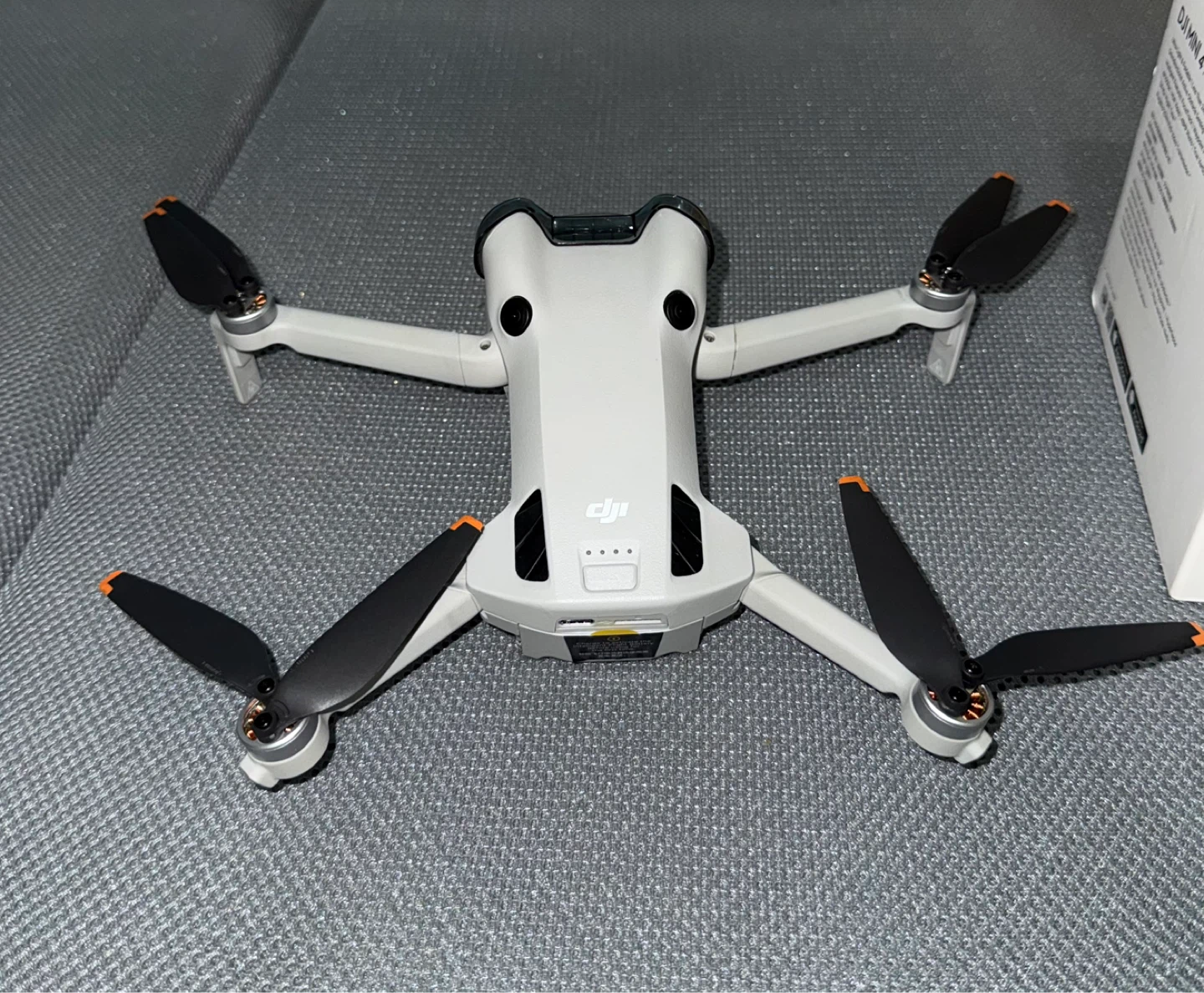 DJI Mini 4 Pro Drone - photo 2