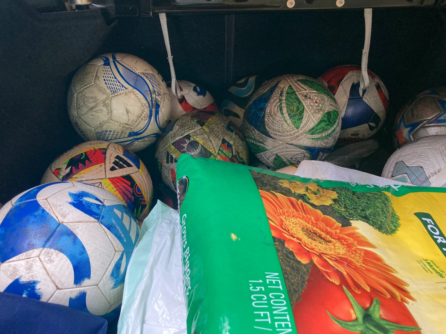 Soccer Balls 10 for $50 dls