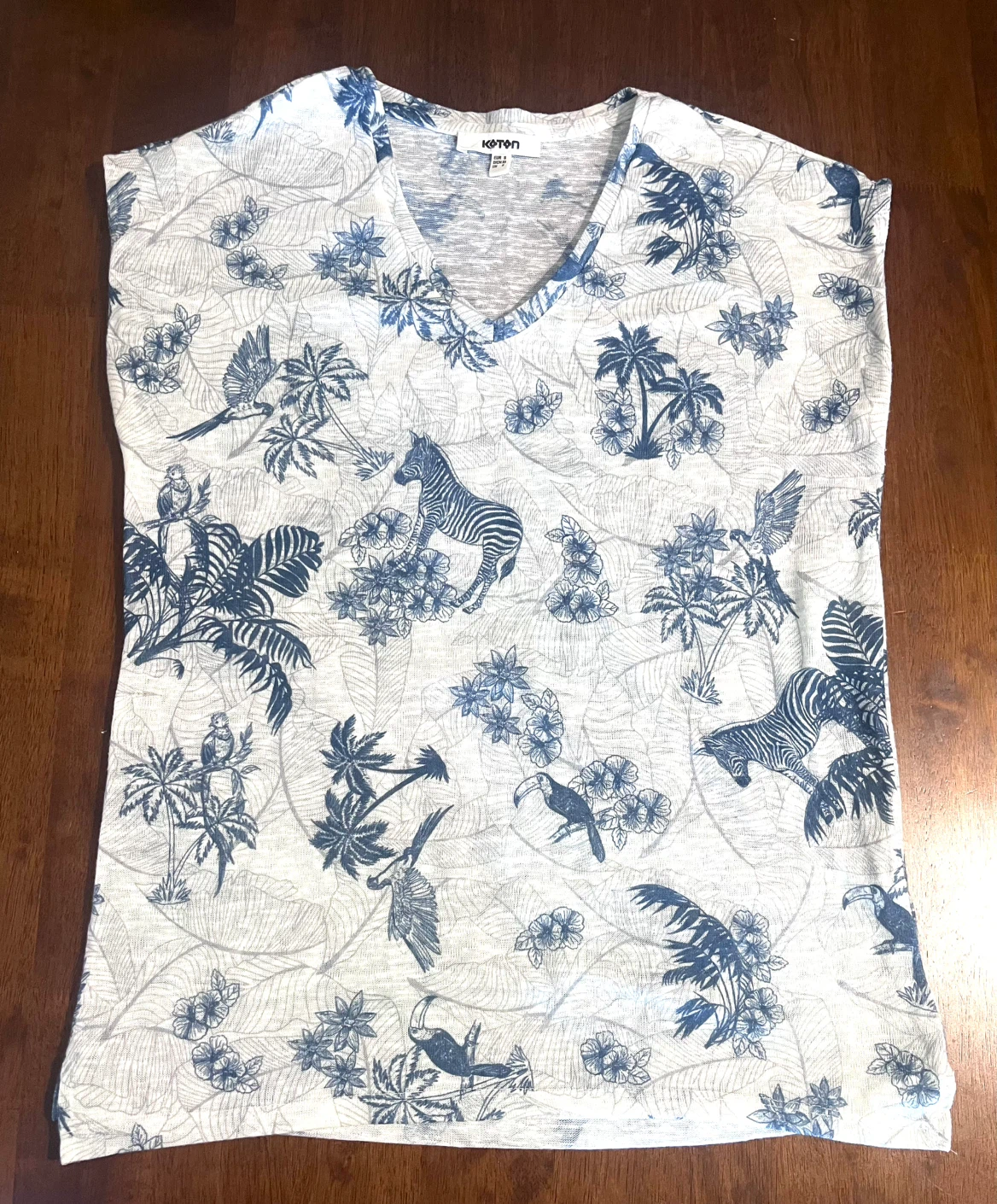 Bundle deal! 🔥 Green knit sweater + tropical print tee - photo 5