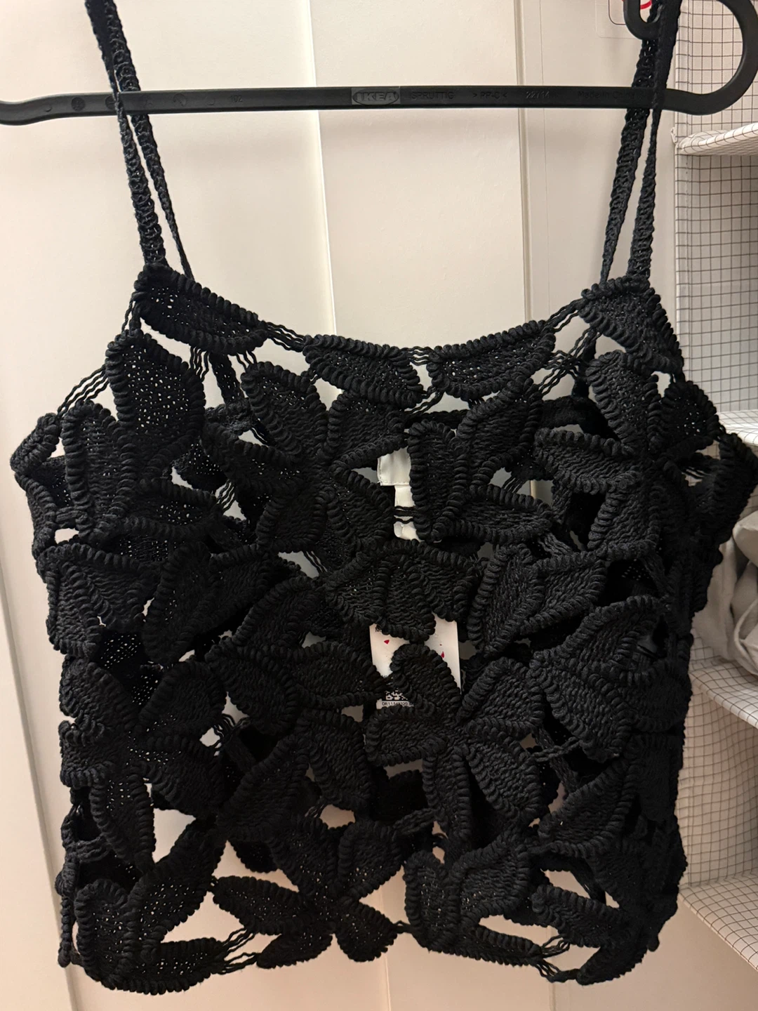 H&M Black Cropped Top
