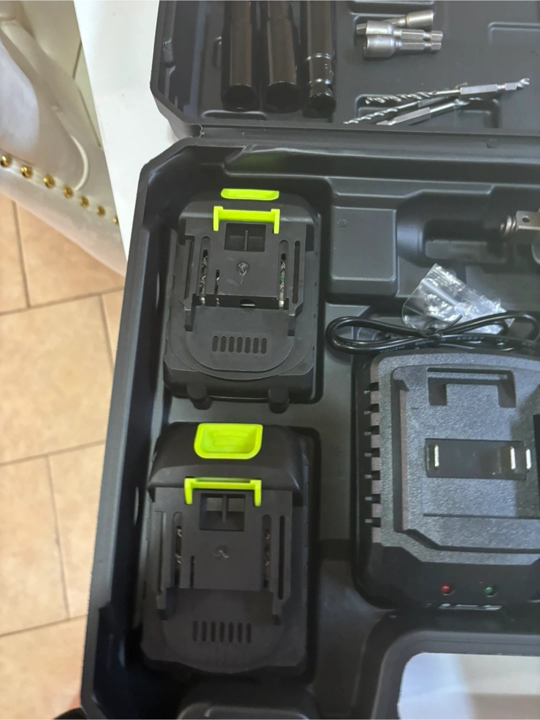YUNXI Cordless Impact Wrench Kit with Batteries and Charger - photo 2