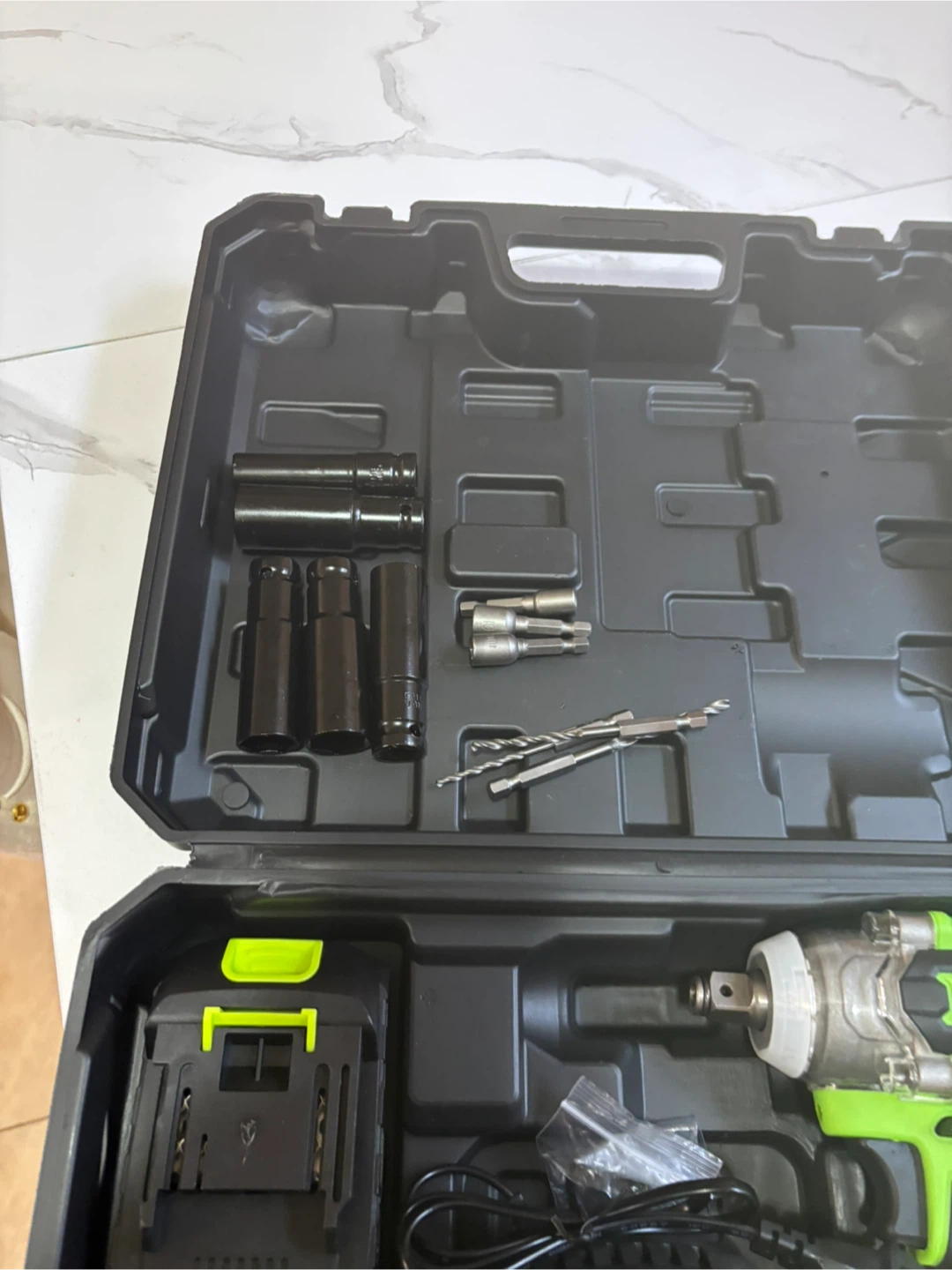 YUNXI Cordless Impact Wrench Kit with Batteries and Charger - photo 3