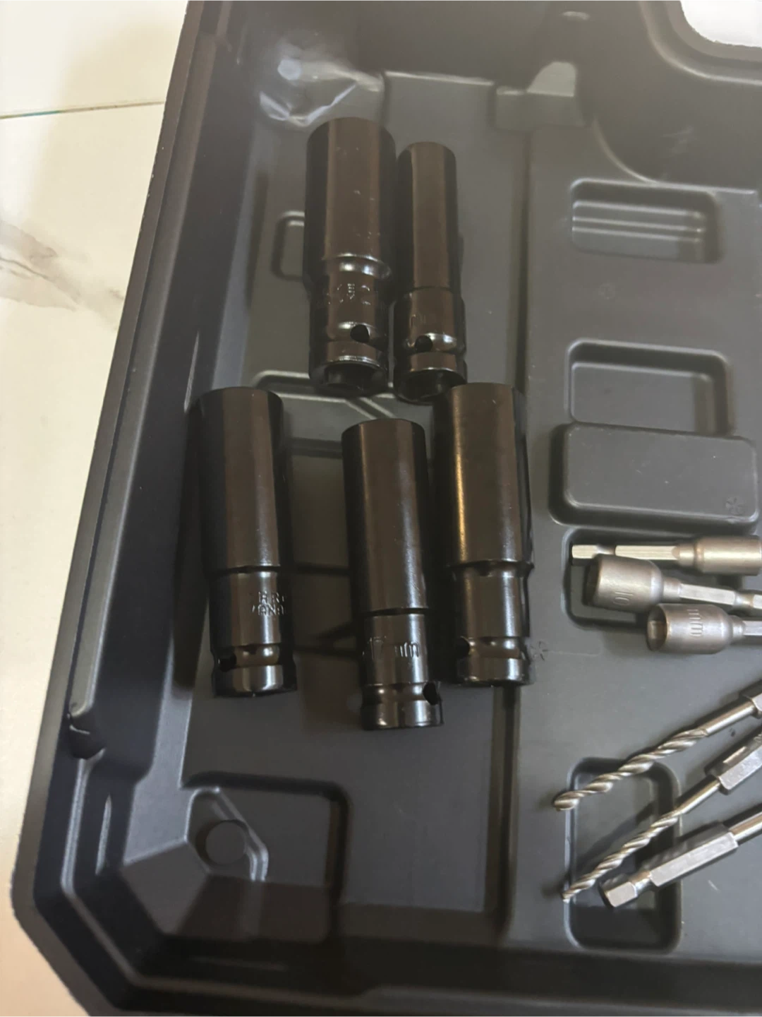 YUNXI Cordless Impact Wrench Kit with Batteries and Charger - photo 5