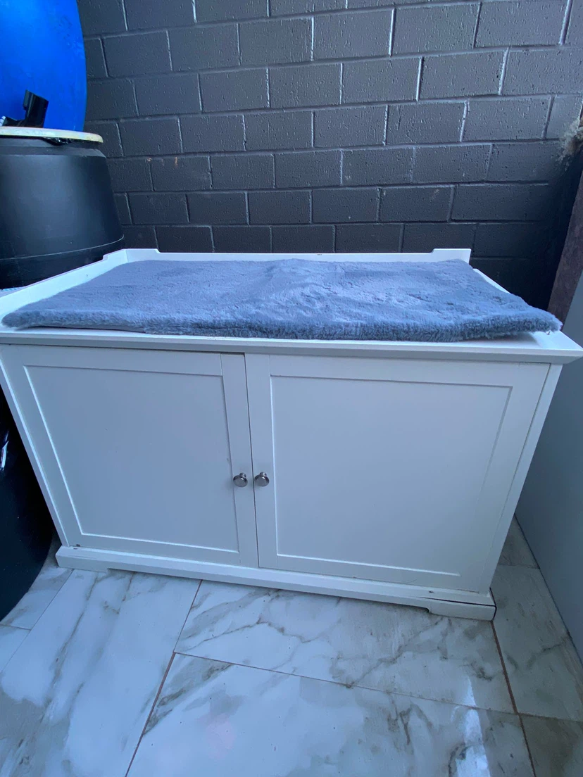 White Pet Enclosure Furniture