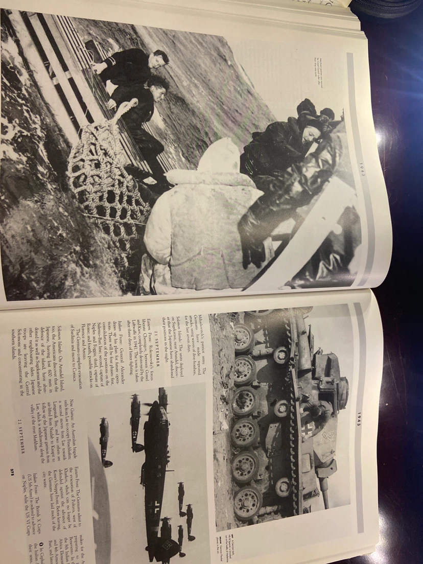 World War II: A Complete Photographic History - photo 3