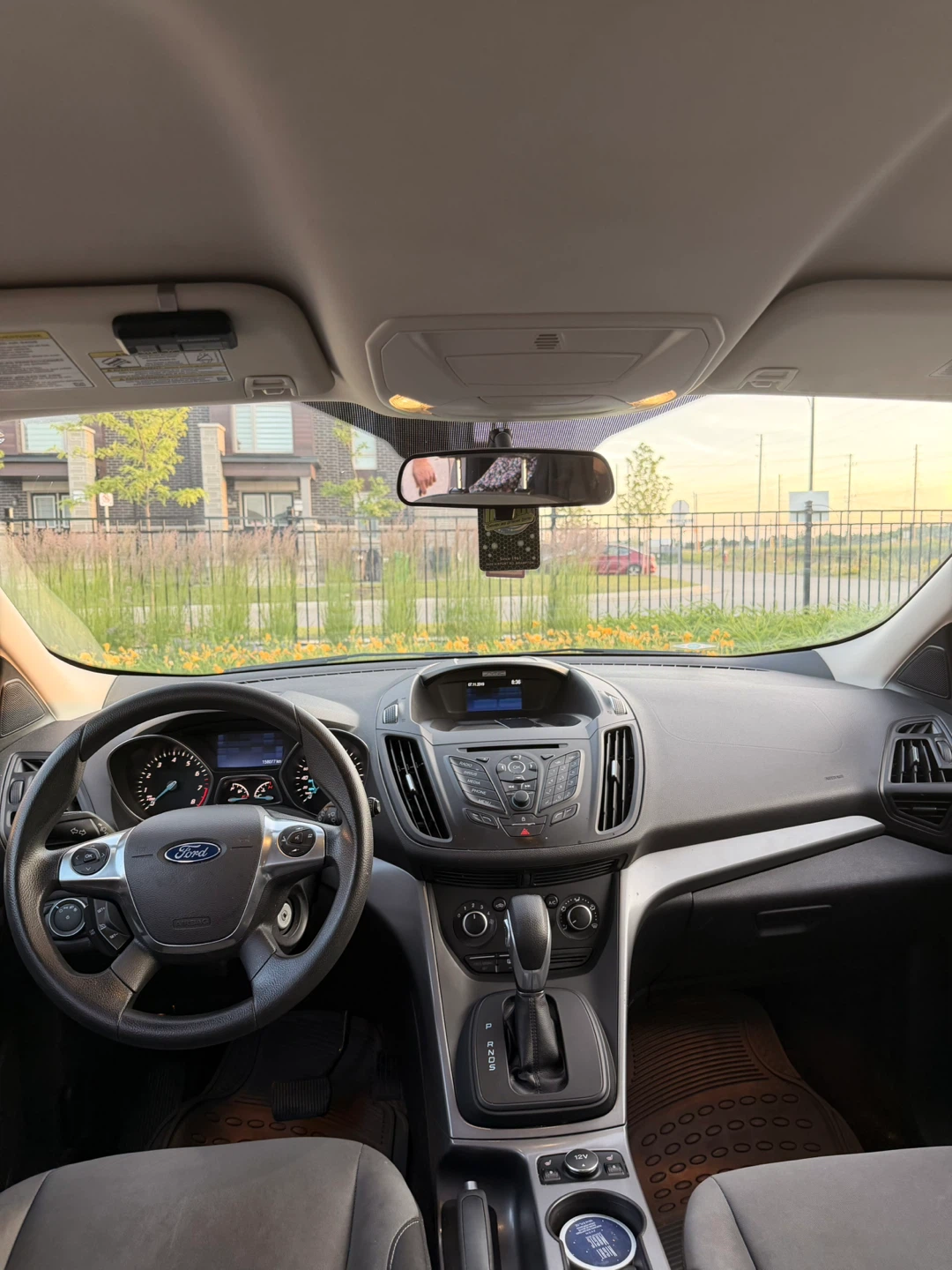 Silver Ford Escape SUV - photo 4