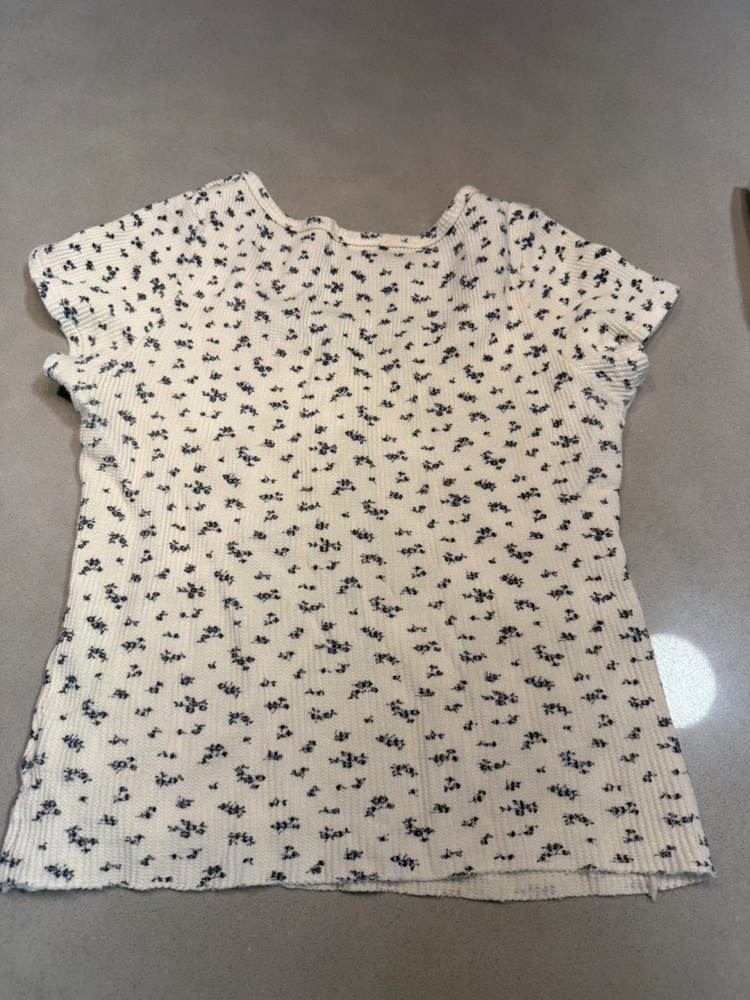 Brandy Melville Floral Henley Top - photo 2