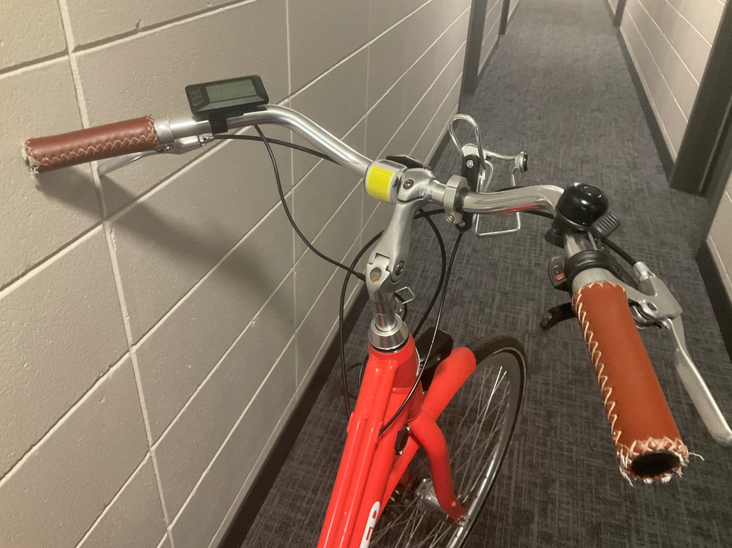 Red United Electric Bike with Basket - photo 2