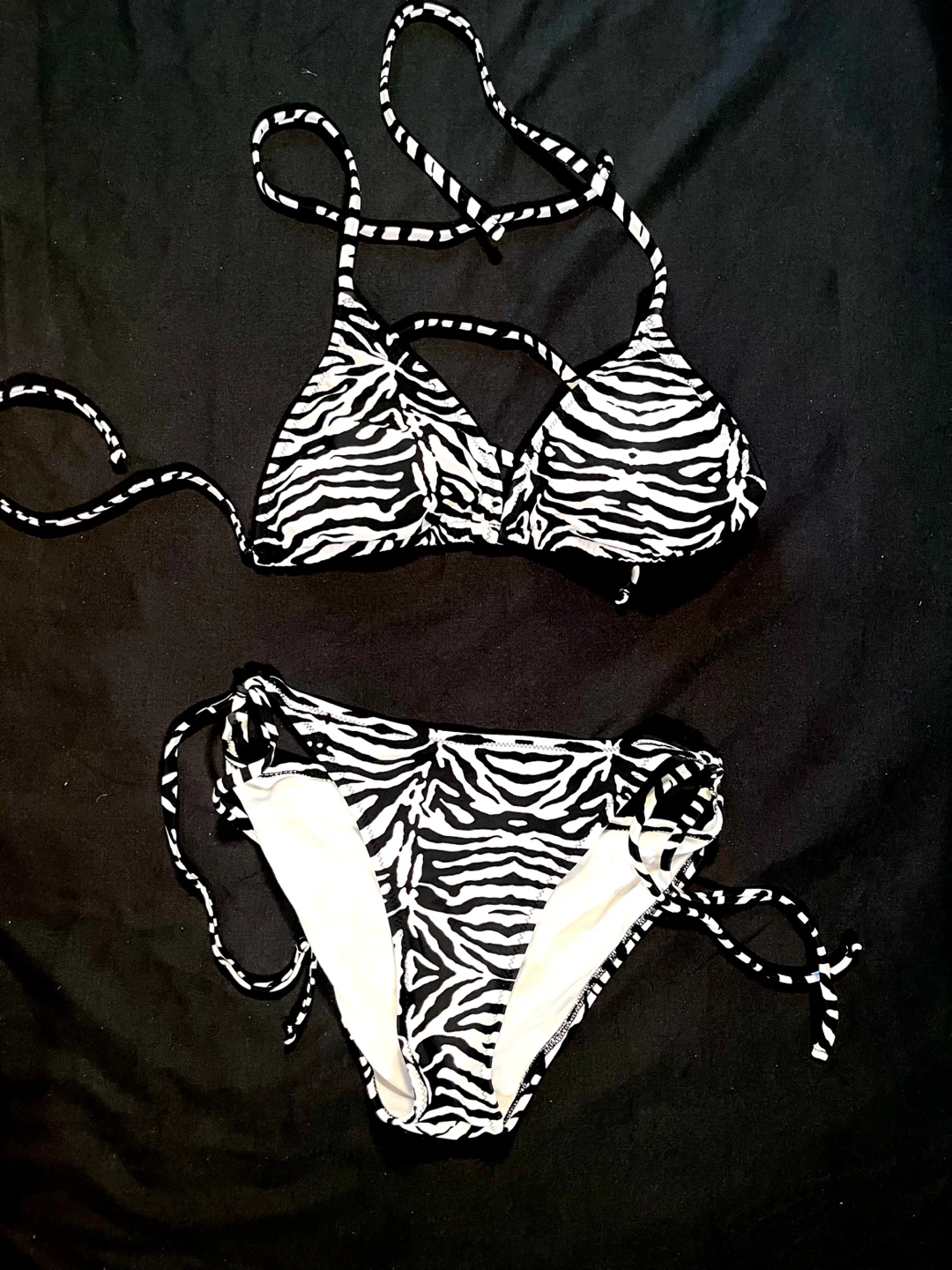 Bikini bundle🔥 2 full sets for $5, both size XS. - photo 3