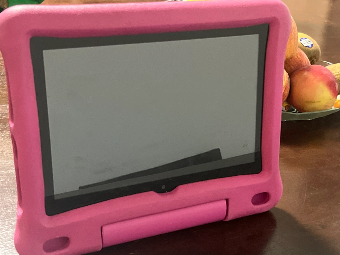 GARAGE SALE ‼️ Pink Amazon Fire Kids Tablet - photo 4
