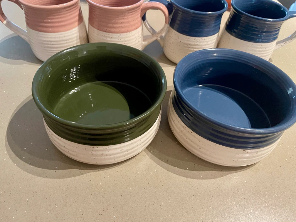 Set of 4 Mugs and 2 Bowls
