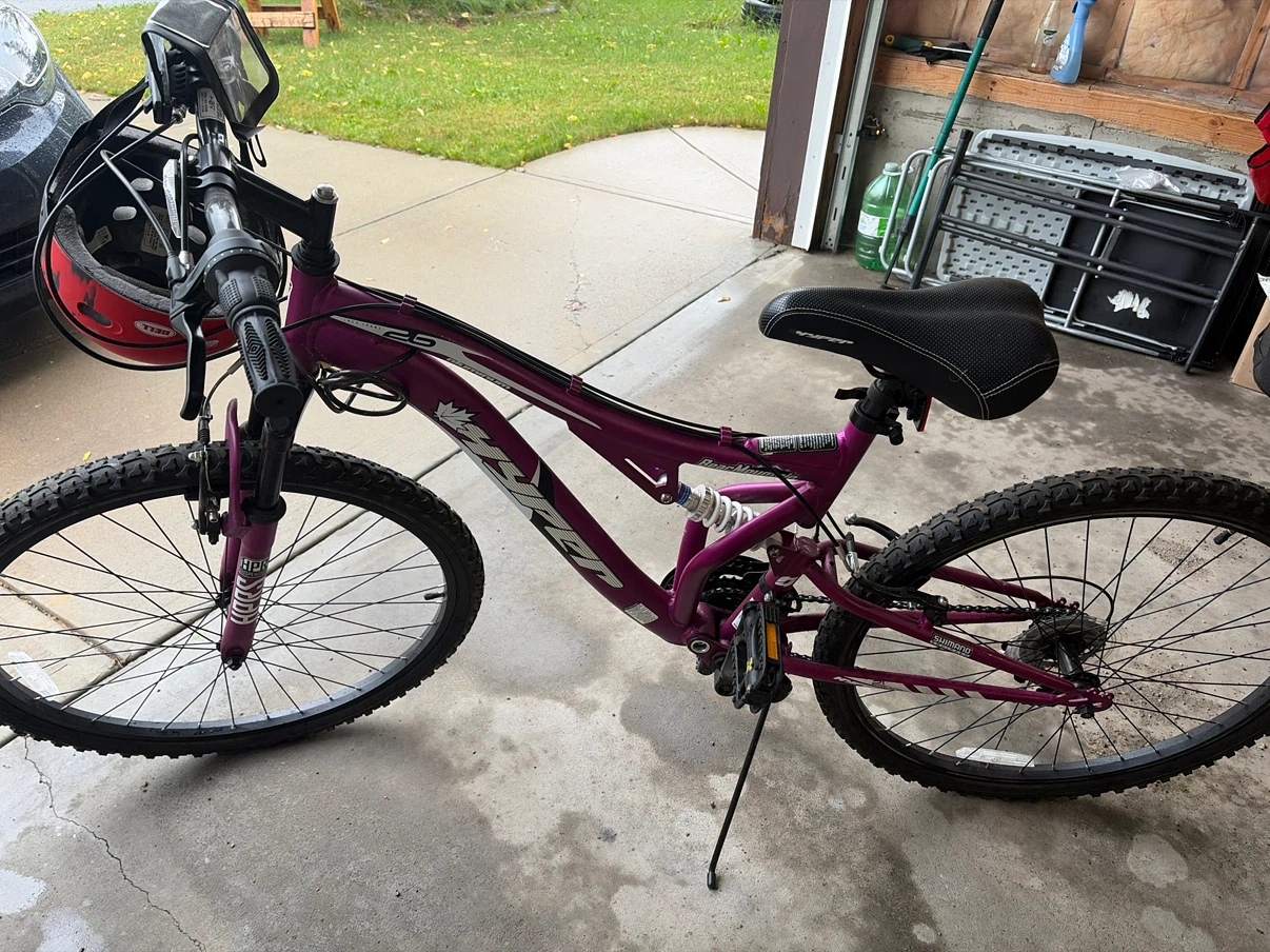 Hyper Shocker Full Suspension Mountain Bike