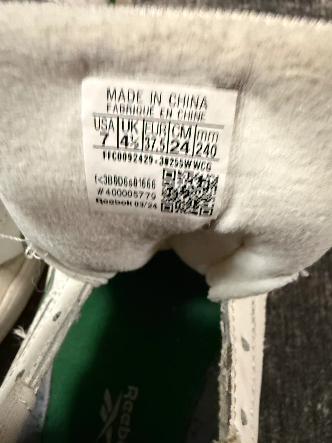 Reebok White & Green Sneakers - Size 7 - photo 4