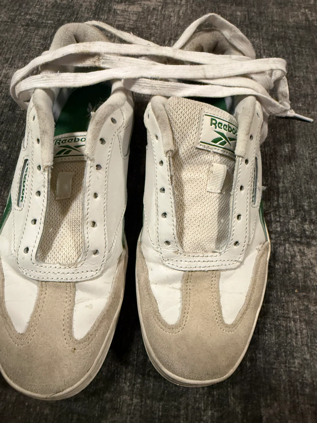 Reebok White & Green Sneakers - Size 7