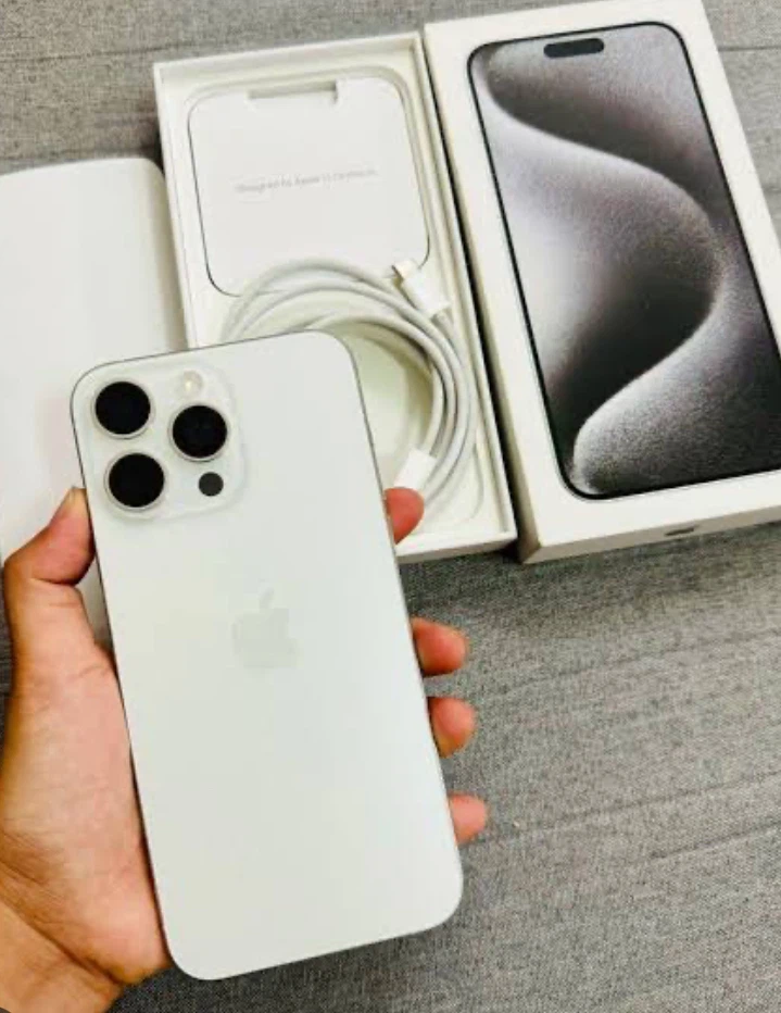 Apple iPhone 15 pro max 512 white unlocked - photo 2