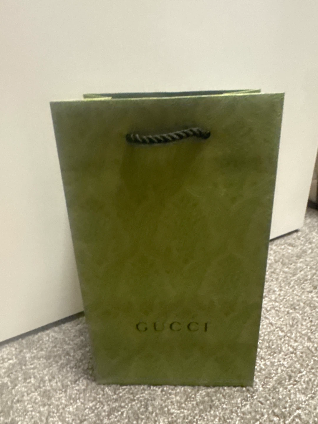 Gucci Paper Gift Bag authentic - photo 3