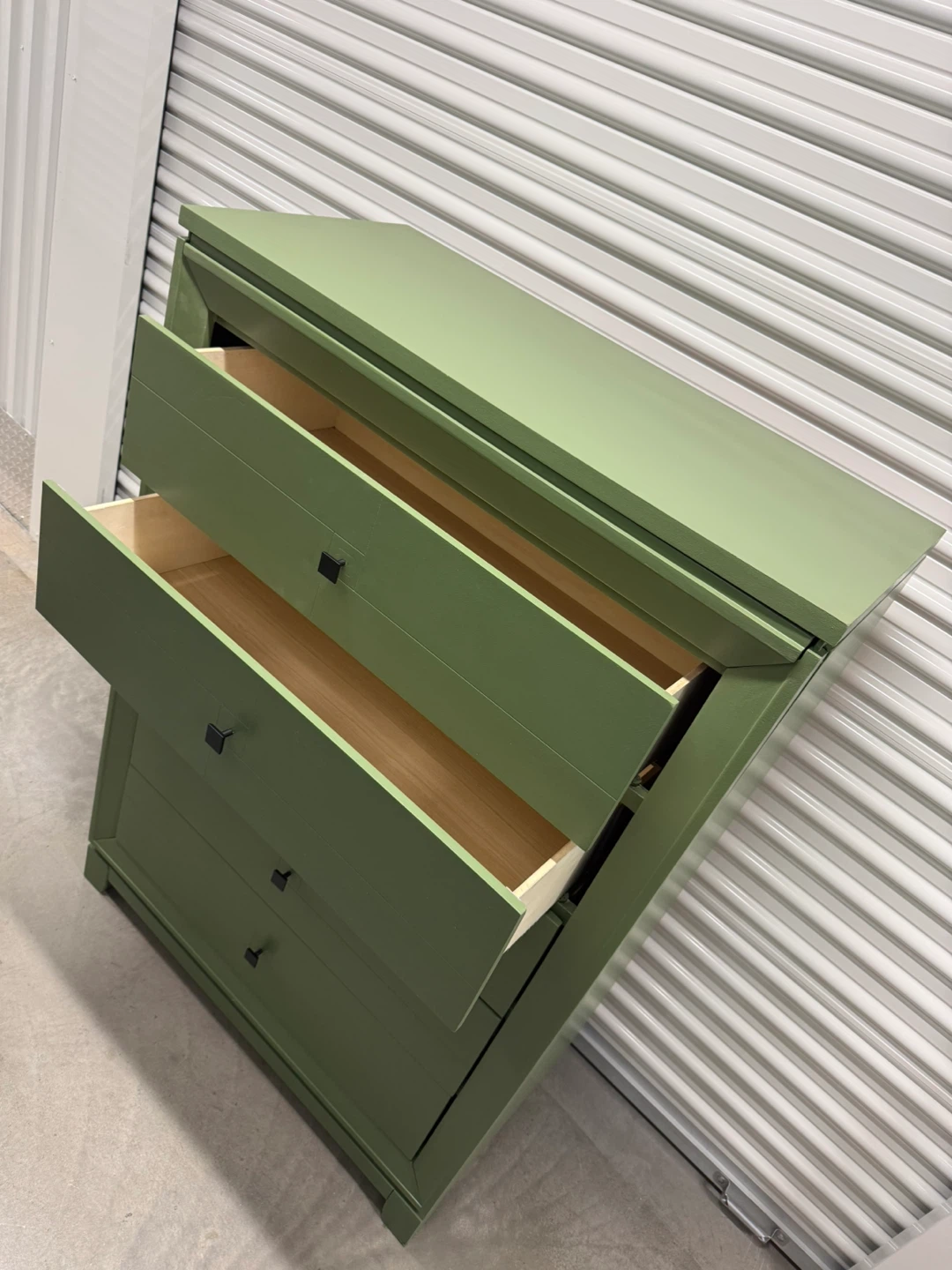 🚨Free Delivery NJ/ NY Avocado Tall Solid Wood Dresser - photo 3