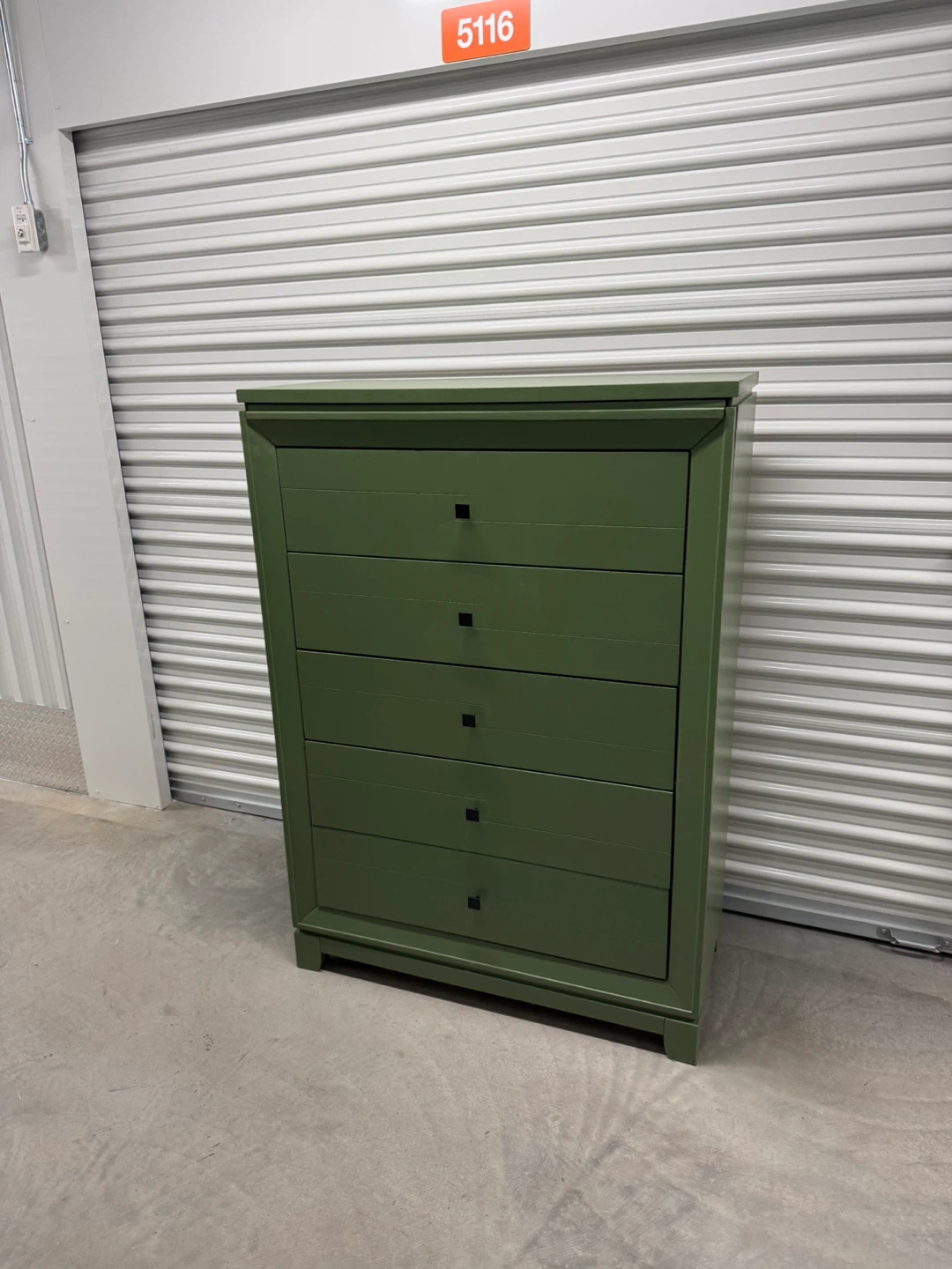 🚨Free Delivery NJ/ NY Avocado Tall Solid Wood Dresser - photo 4