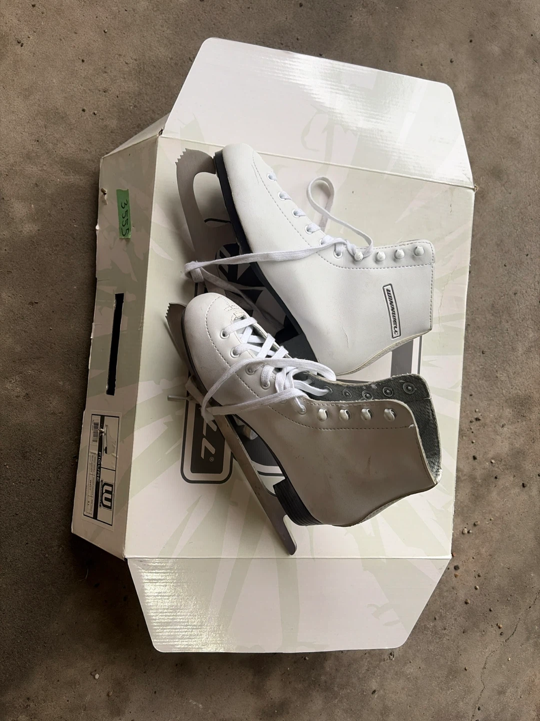 Jackson Figure Skates with Box