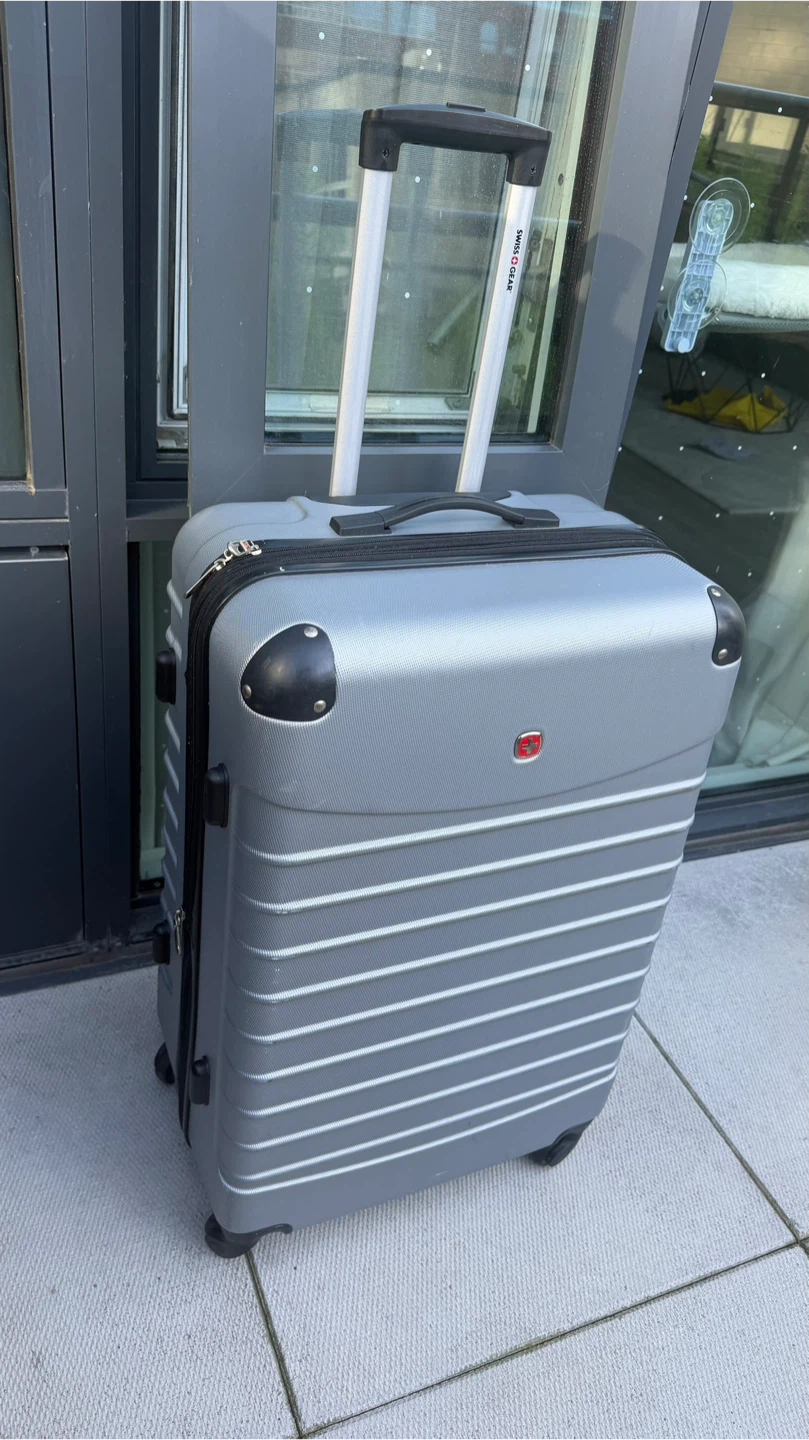 Swiss Gear Large Hardside Expandable 4-Wheel Luggage, Silver - photo 2