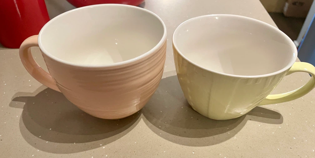 Set of 2 Large Mugs - Pink and Yellow