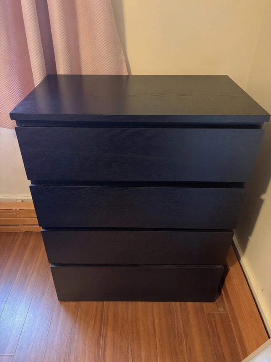 Dresser (4 drawers)