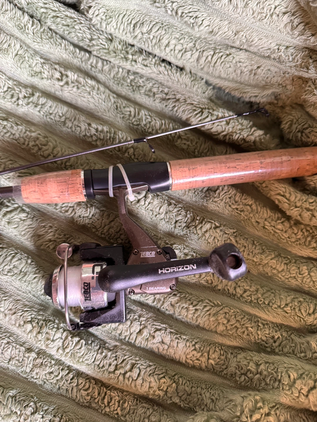 Zebco Horizon Spinning Combo Fishing Rod and Reel - photo 4