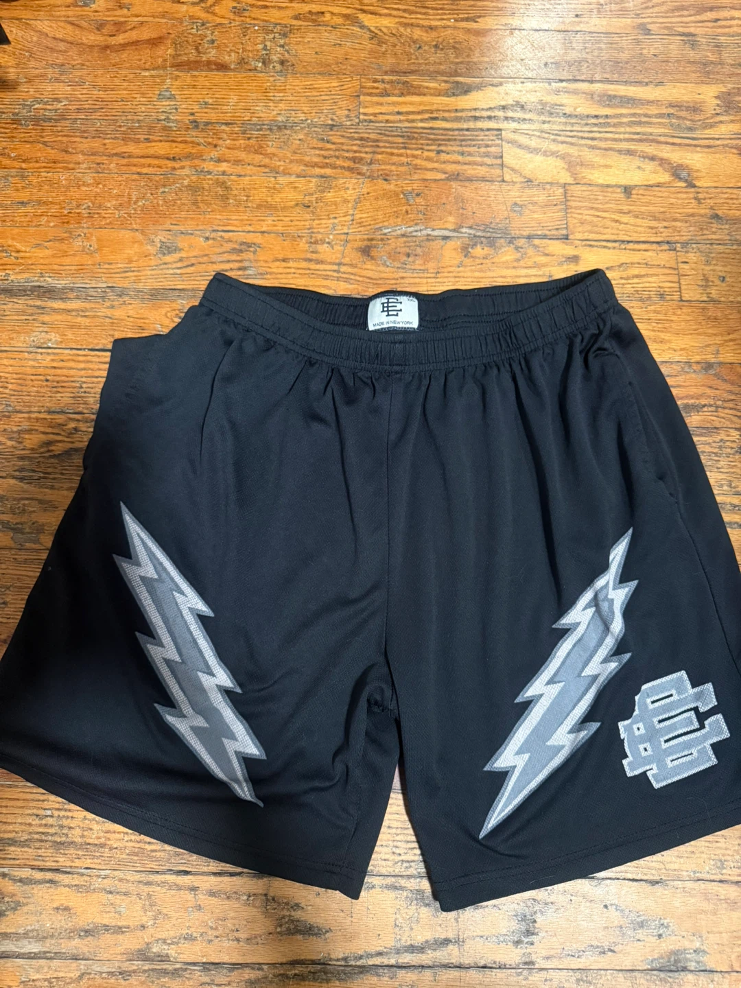 EE  Shorts Black Lightning Print XXL