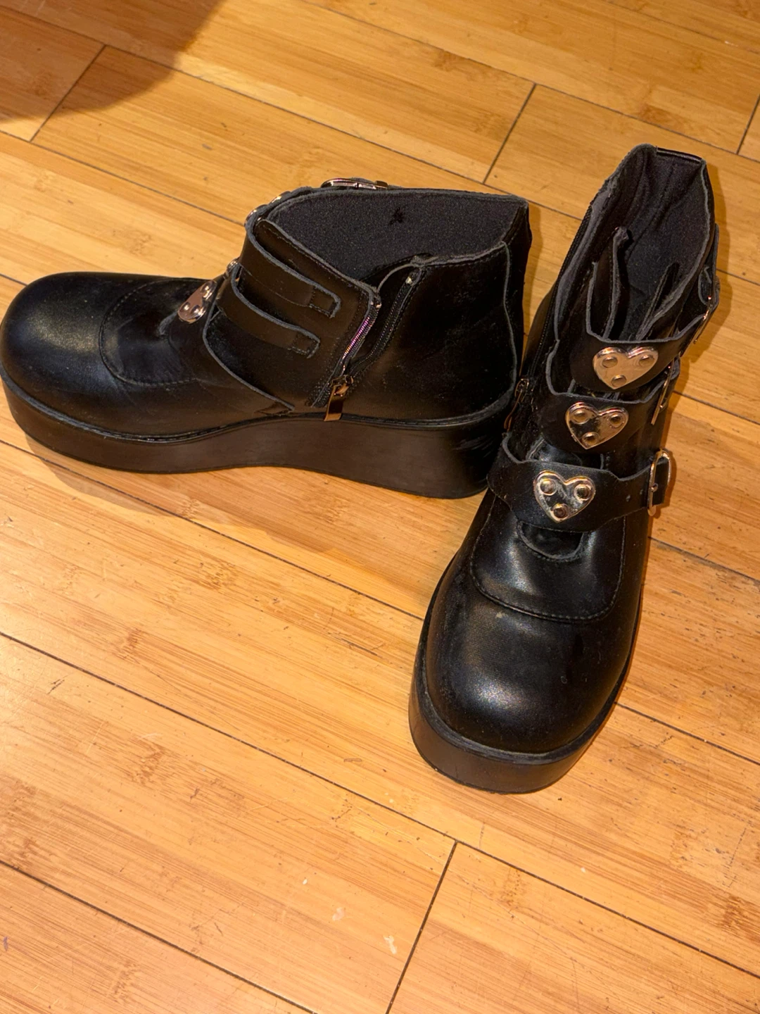 Platform ankle boots