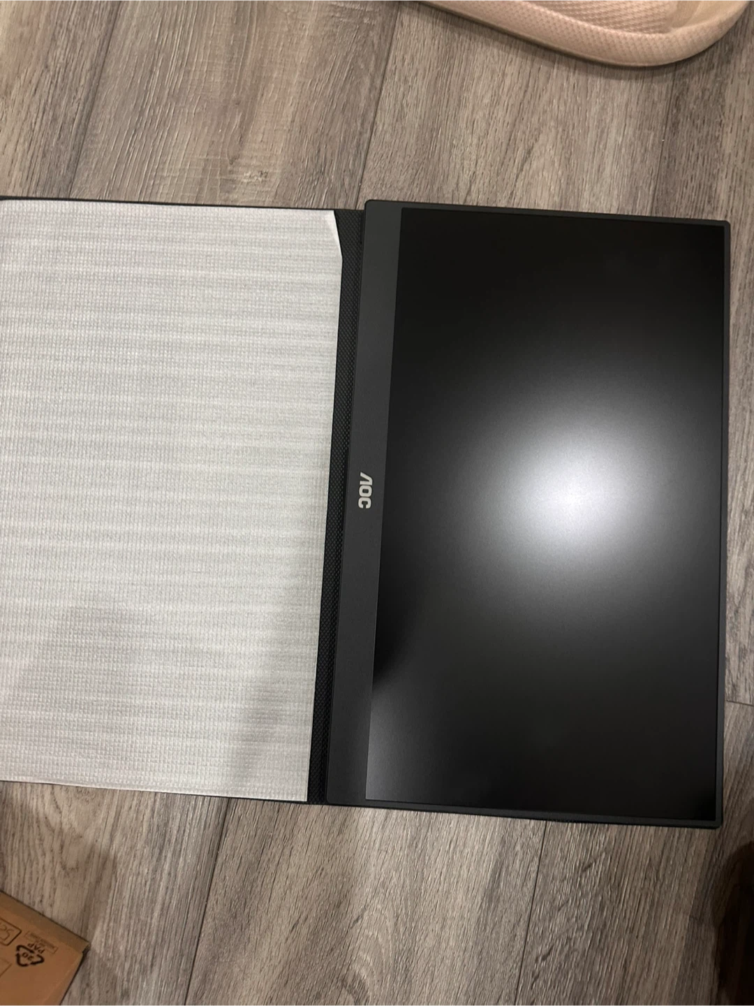 AOC 15.6" Portable Monitor 1080p FHD - photo 2
