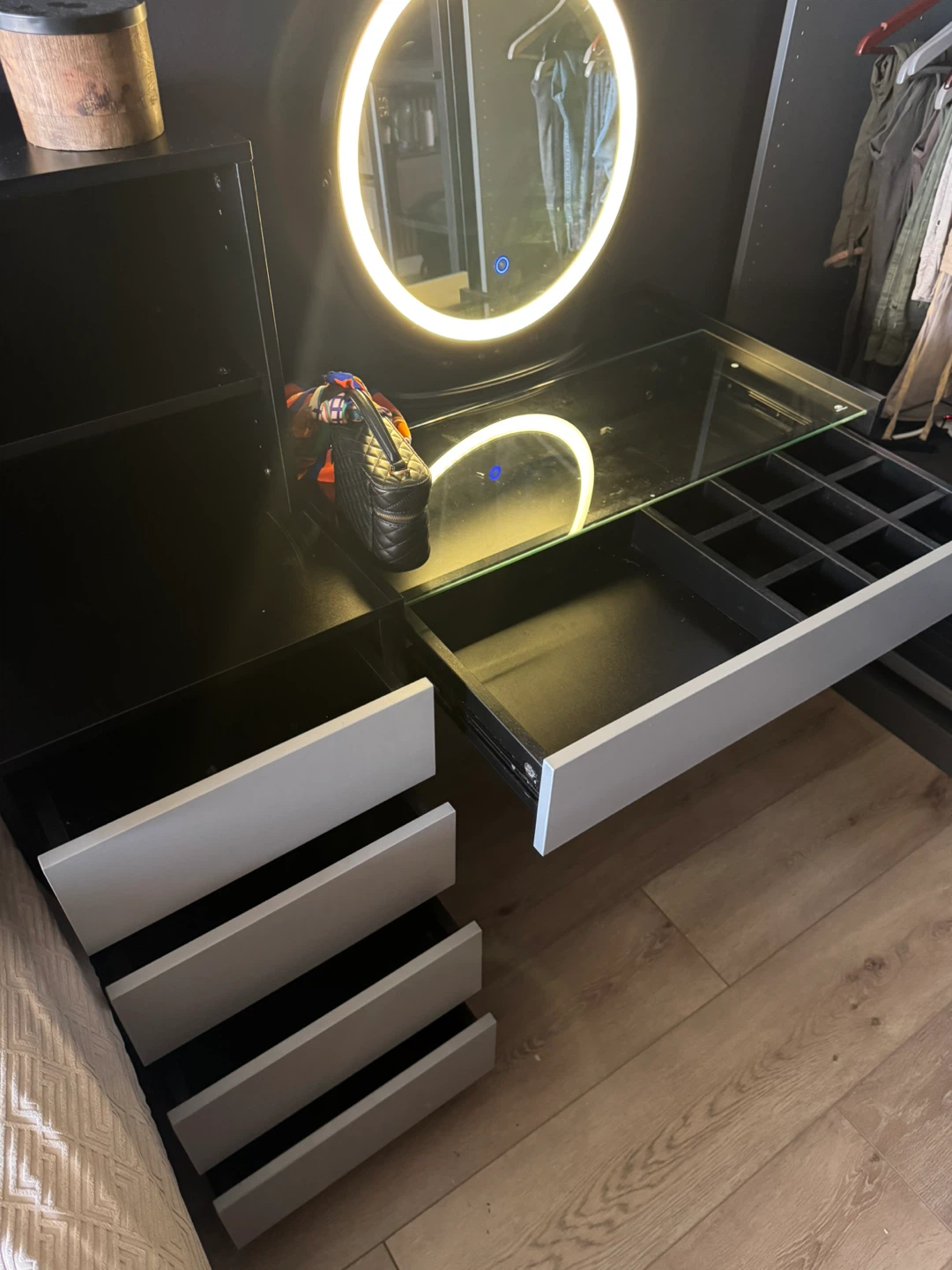 Vanity Table with Lighted Mirror - photo 2