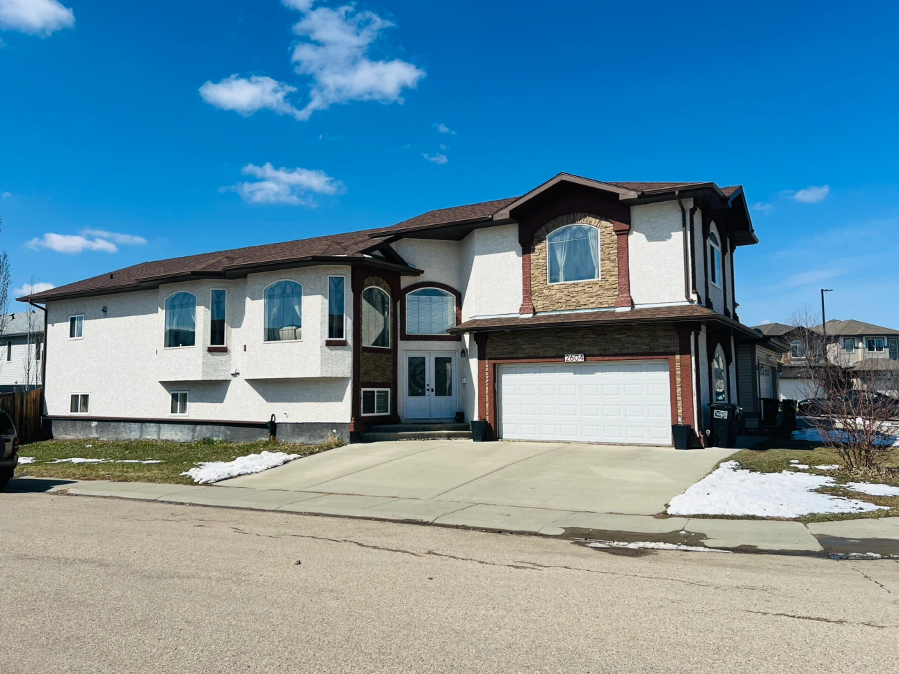 6 Beds 4 Baths Modify Bi-Level House