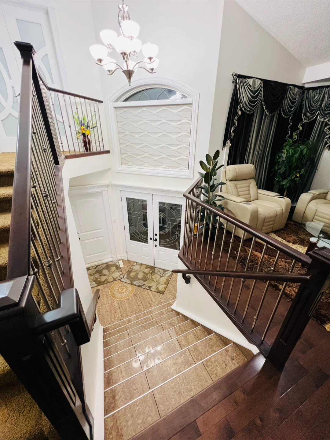 6 Beds 4 Baths Modify Bi-Level House - photo 3