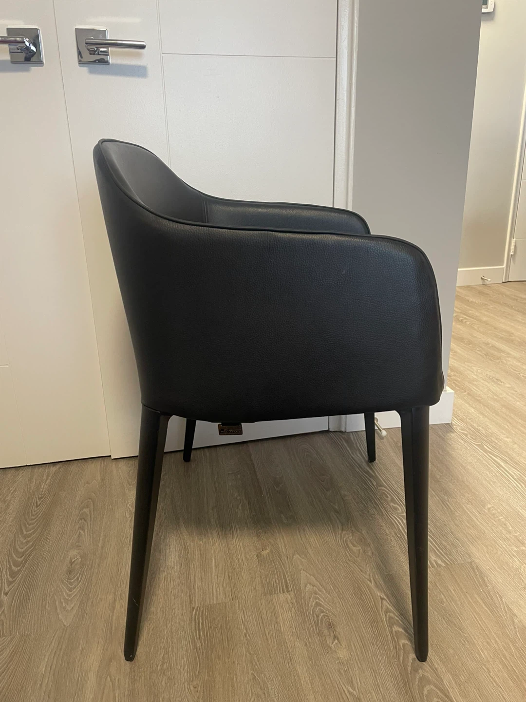 Chair - photo 2
