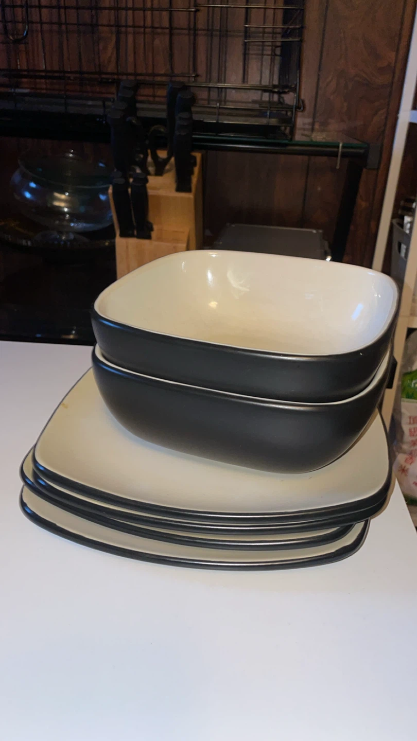 Square Dinnerware Set - Black and Cream - photo 2