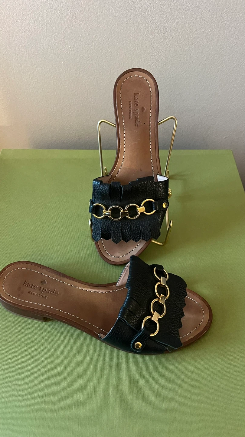 Size 8M Kate Spade “Brie” Black Leather Sandals - photo 4